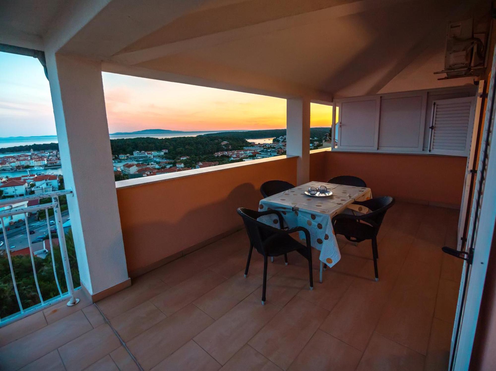 Panoramic View Palit